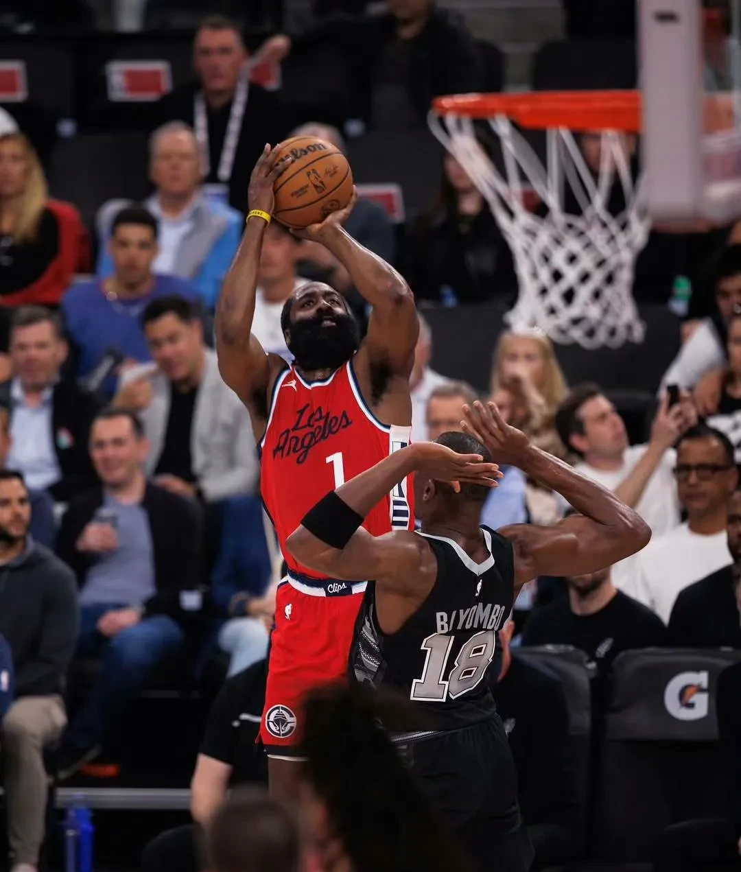 今晨体能课后,洛杉矶快船绝杀压哨备战德国杯,质疑声仍在,心理建设被强调(库里雷霆12个三分全场回放)开云体育赛事直播